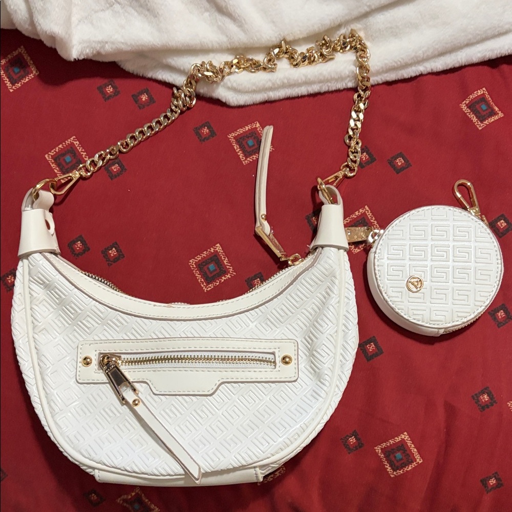 Aldo White Shoulder Bag with Gold Chain